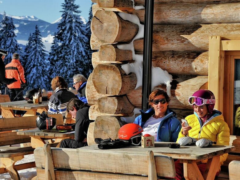 Spacious Apartment Near Ski Area In Maria Alm