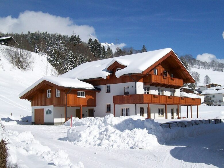 Spacious Apartment Near Ski Area In Maria Alm