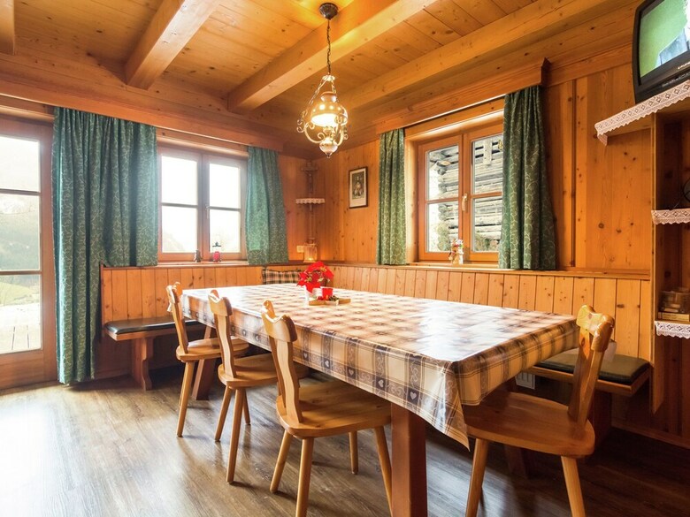 Cozy Chalet With Sauna In Gro�arl