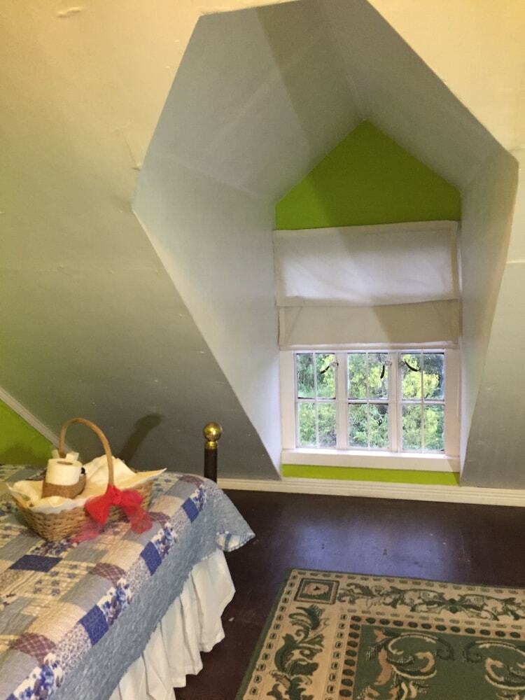 Hotel Madie's Place