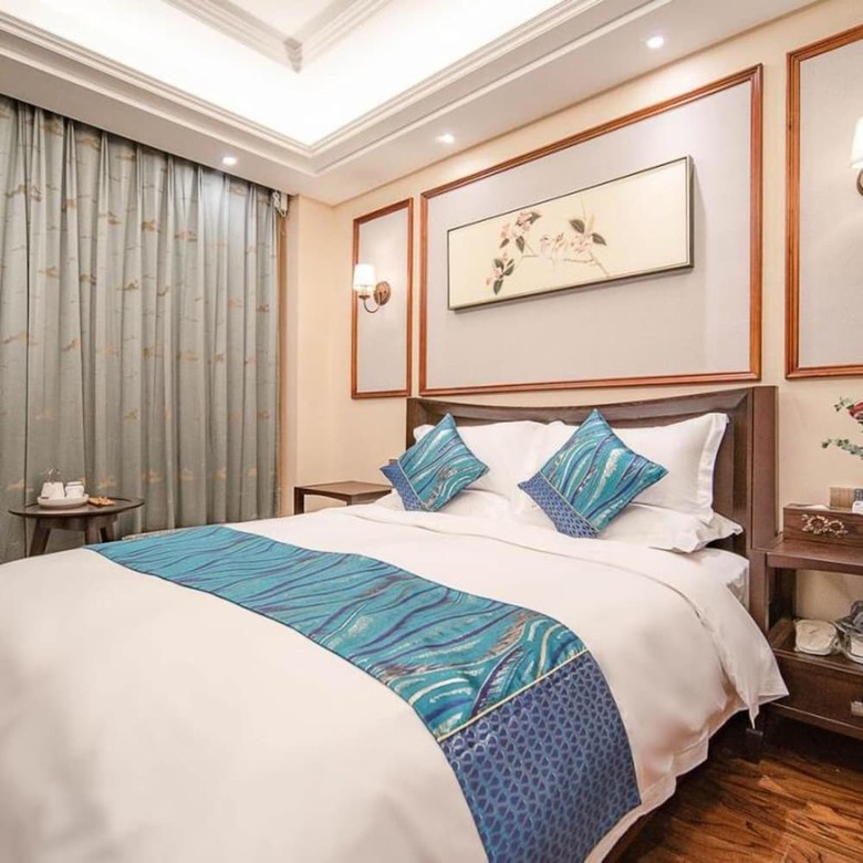 Floral Hotel Tengchong Yishuli Hotspring