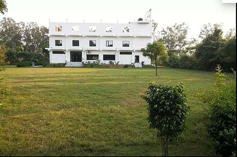 Oyo 24081 Hotel Lata Palace & Resort