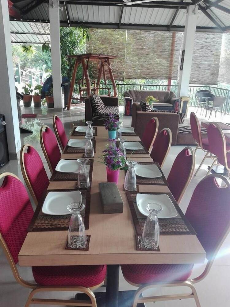 Hostal Mountriver Hotel