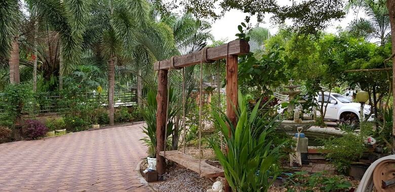 Hotel Baantai Homestay
