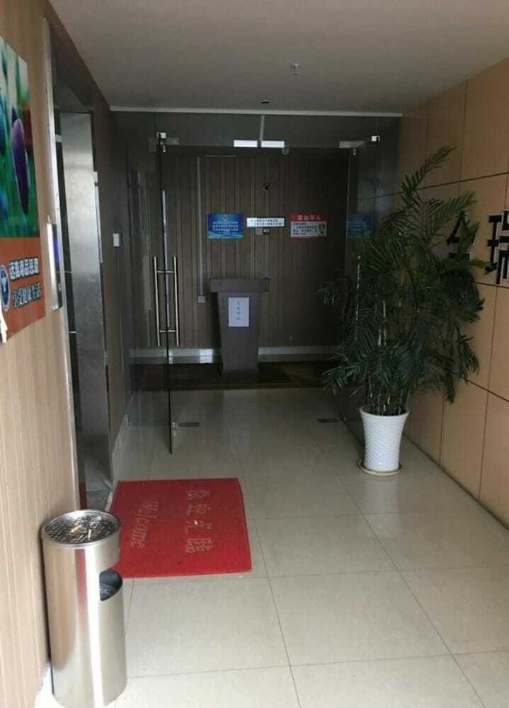 Quanrui Business Hotel