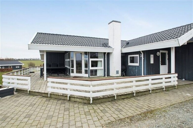 Lavensby Strand 3