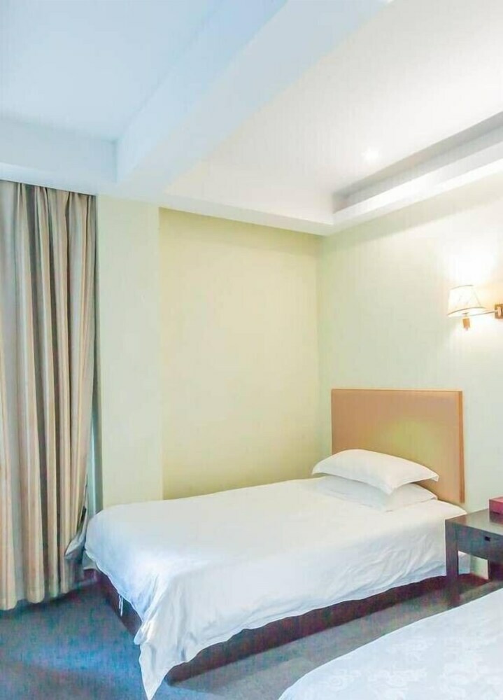 Shenhai Business Hotel