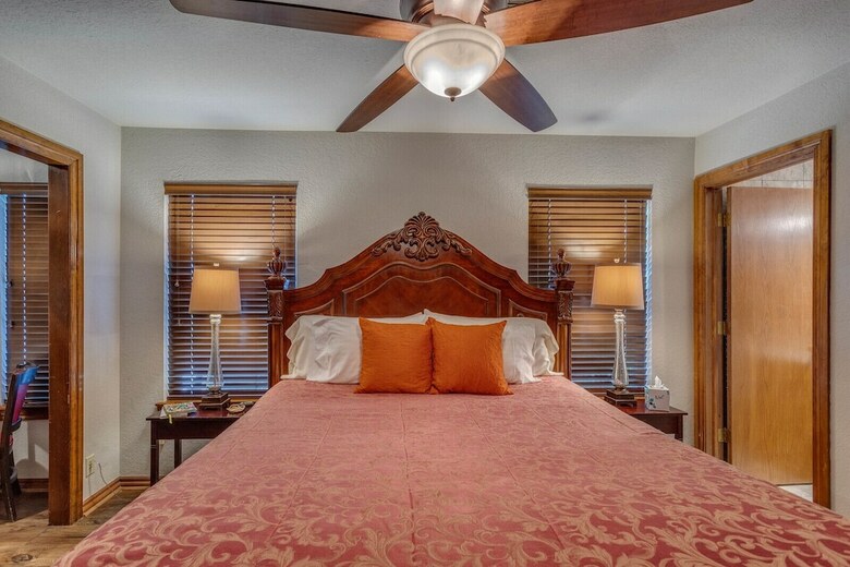 The Whispering Pines Inn Bed & Breakfast