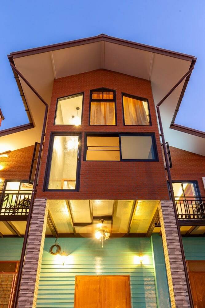 Hotel Lilliput Riverside Bangkachao