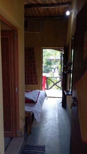 Hotel Roshnai Village Resort
