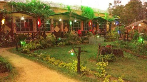 Hotel Roshnai Village Resort