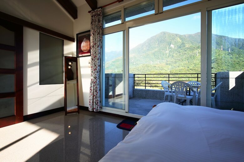 B&B Mountain View