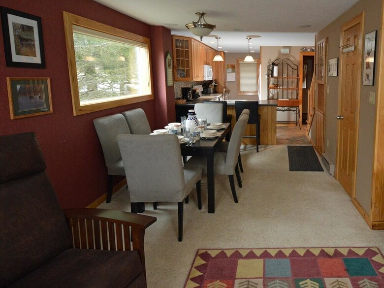 2 Br: Powderidge 33