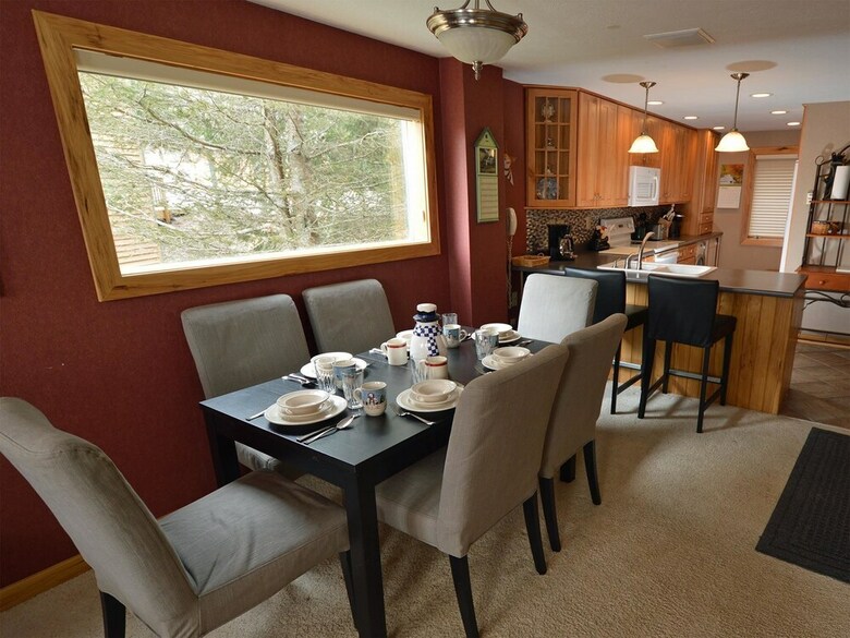 2 Br: Powderidge 33