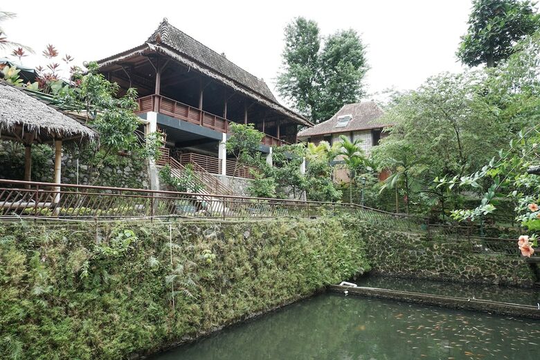 Hostal Oyo 550 Kebon Krapyak Cottage