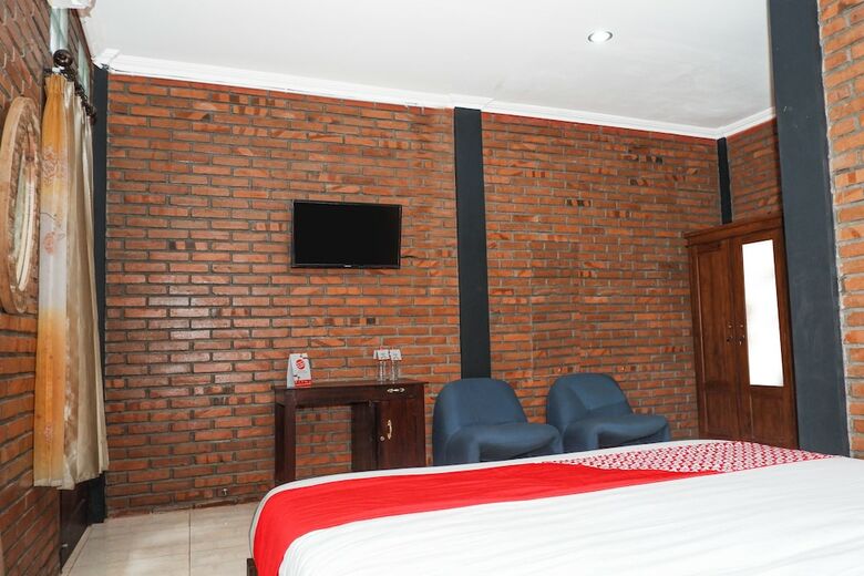 Hostal Oyo 550 Kebon Krapyak Cottage