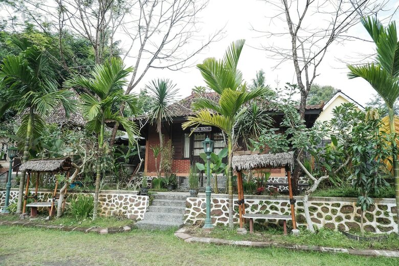Hostal Oyo 550 Kebon Krapyak Cottage