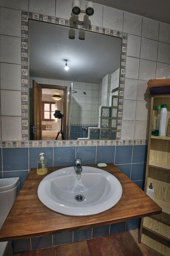 Apartamentos El Escondite De Biescas