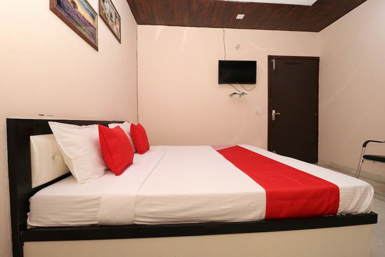 Hotel Oyo 28338 New Life