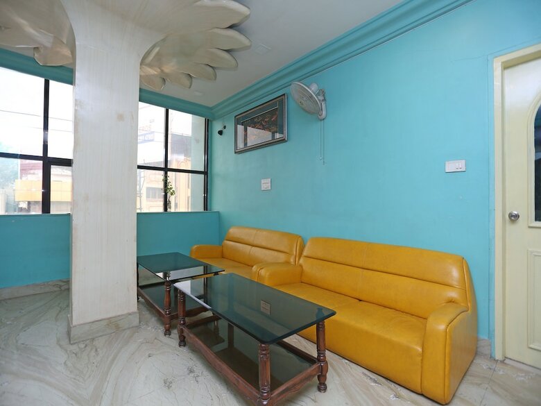 Oyo 24860 Hotel Shiva International