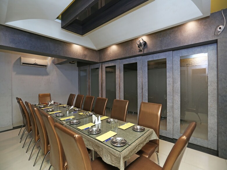 Oyo 24860 Hotel Shiva International