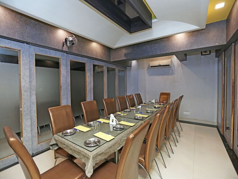 Oyo 24860 Hotel Shiva International