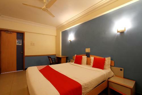 Oyo 23182 Hotel Dhammanagi Comforts