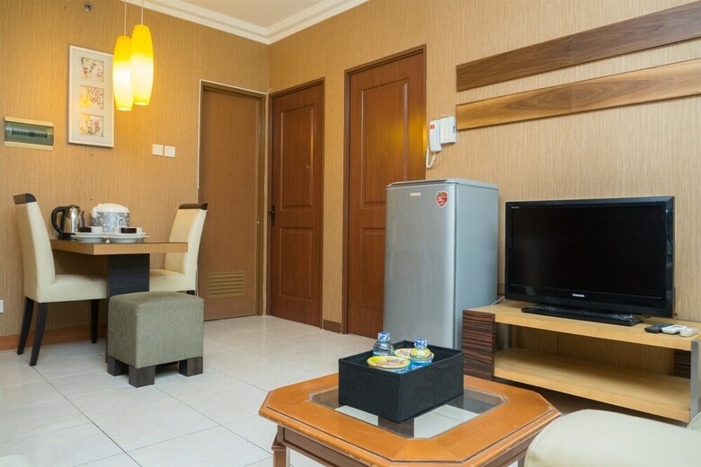 Elegant 2br Apartment At Grand Setiabudi