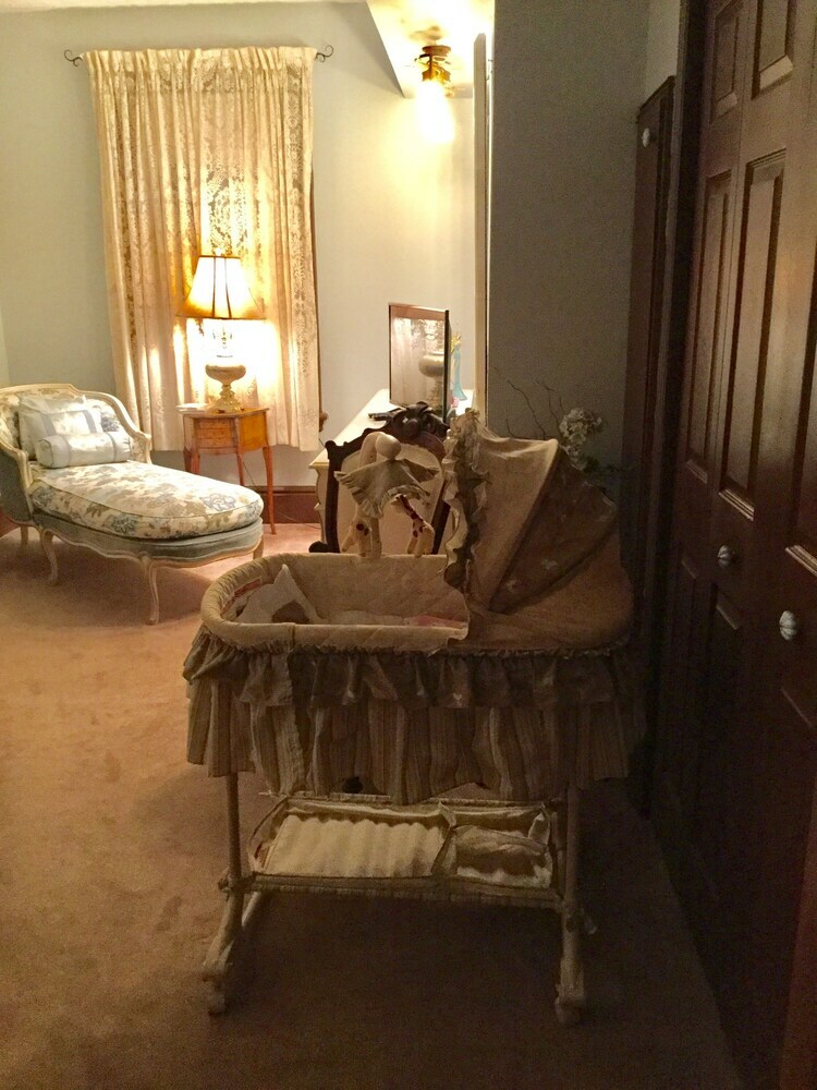 Pemberley House Bed And Breakfast