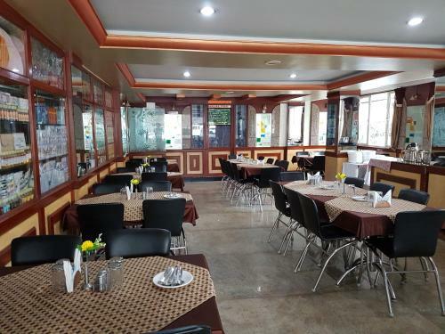 Hotel Ponmari Residencyy