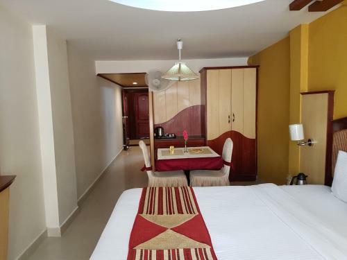 Hotel Ponmari Residencyy