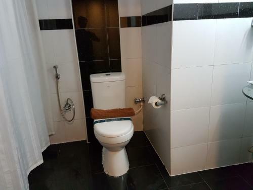 Hotel Ponmari Residencyy