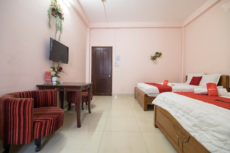 Hotel Reddoorz Plus Near Aeon Mall Tan Phu 2