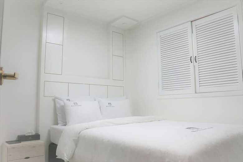 Hotel Must Stay