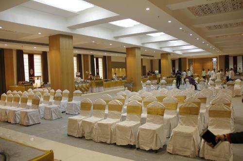 Hotel Rudraksh Club And Resorts