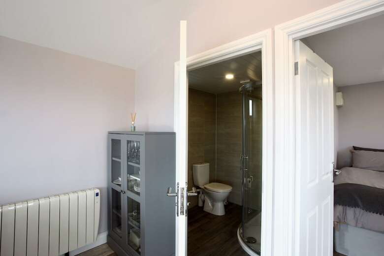 Deerfin Rentals. Private Chalet With Hot Tub