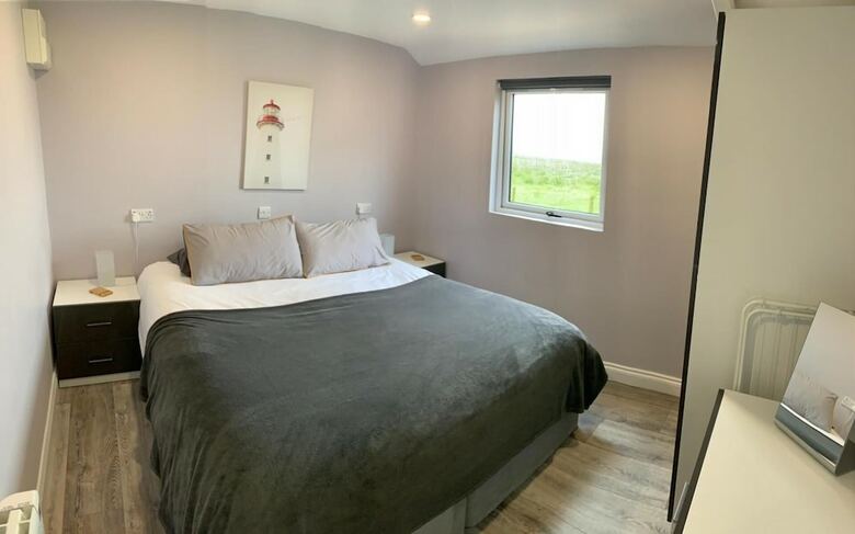 Deerfin Rentals. Private Chalet With Hot Tub