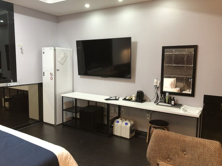 Legend Hotel