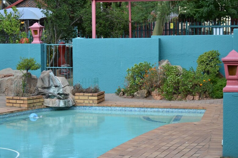 Villa Africa Emerald At 47 Petronella