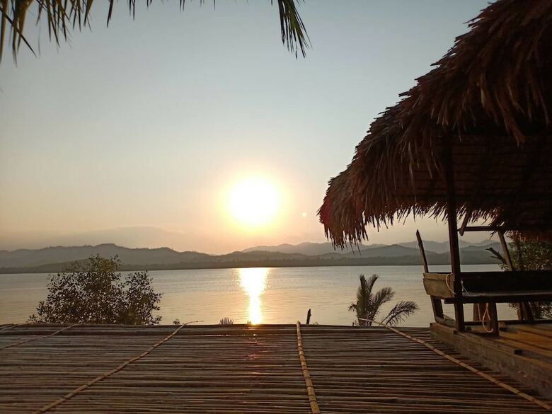 Hotel Thai-myanmar Riverside Resort