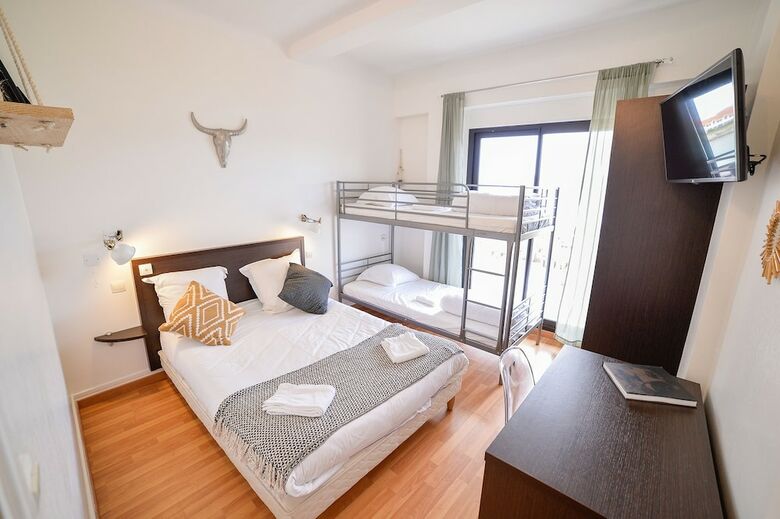 Single Fin Hotel & Lodge