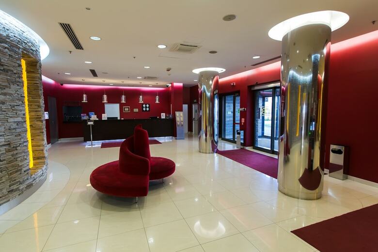 Mira Hotel