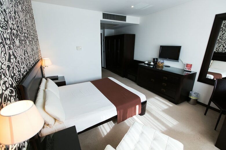 Mira Hotel