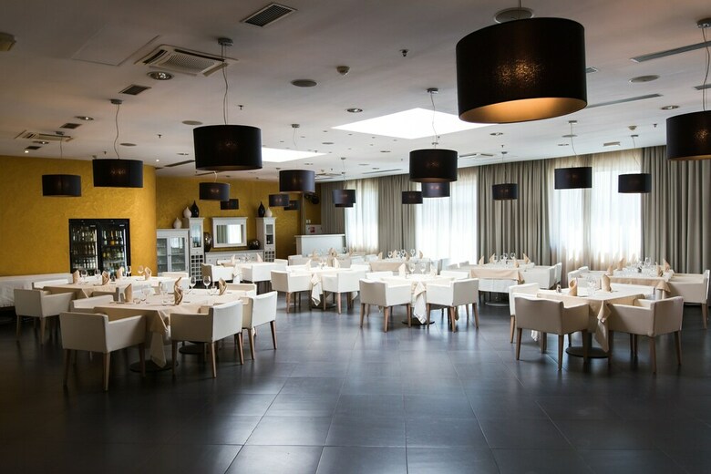 Mira Hotel
