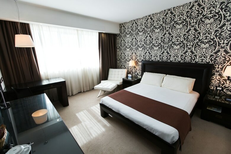 Mira Hotel