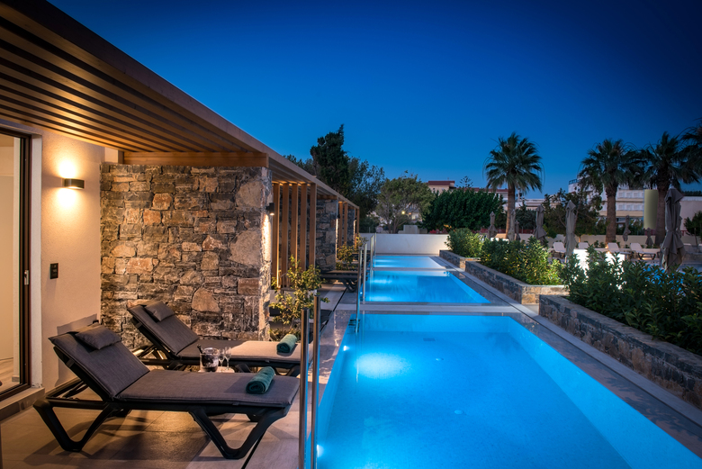 Aparthotel Petousis Hotel & Suites