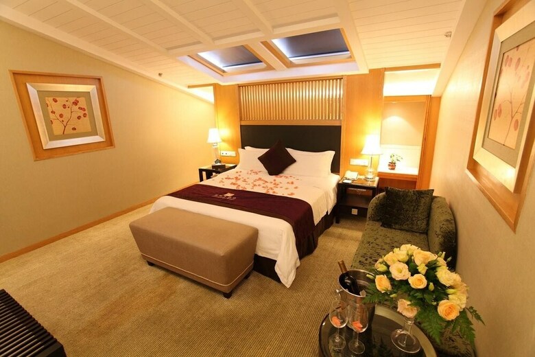Green Lake Hot Spring Hotel