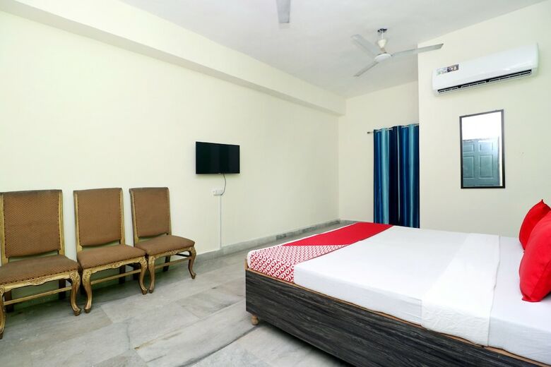 Oyo 18570 Hotel Jazz