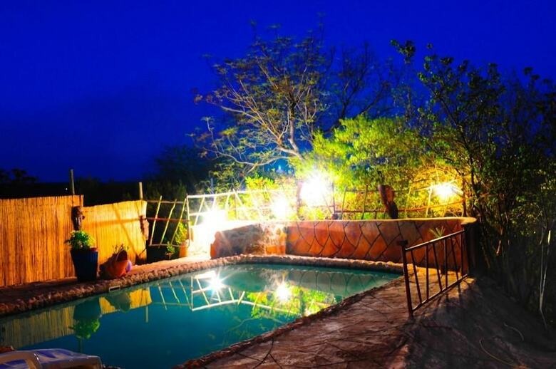 Posada Lesoma Valley Lodge