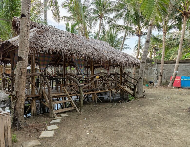 Hotel Zen Rooms Basic Iloilo Paraw Resort